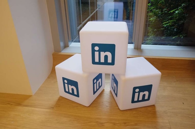 drive traffic from LinkedIn